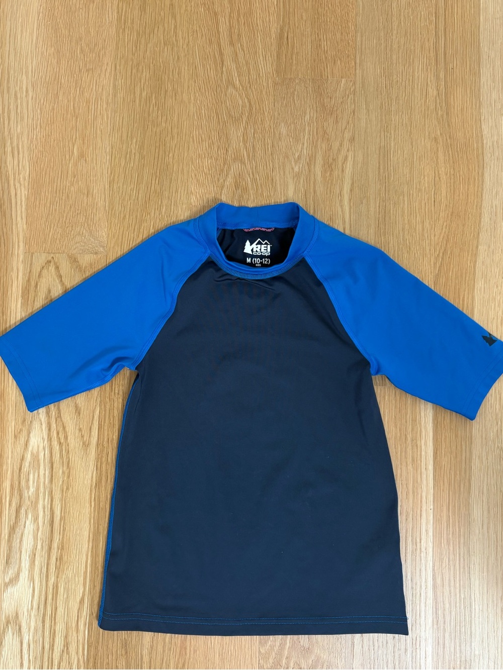REI Kids' Navy Body with Bright Blue Raglan Short Sleeve Rashguard
